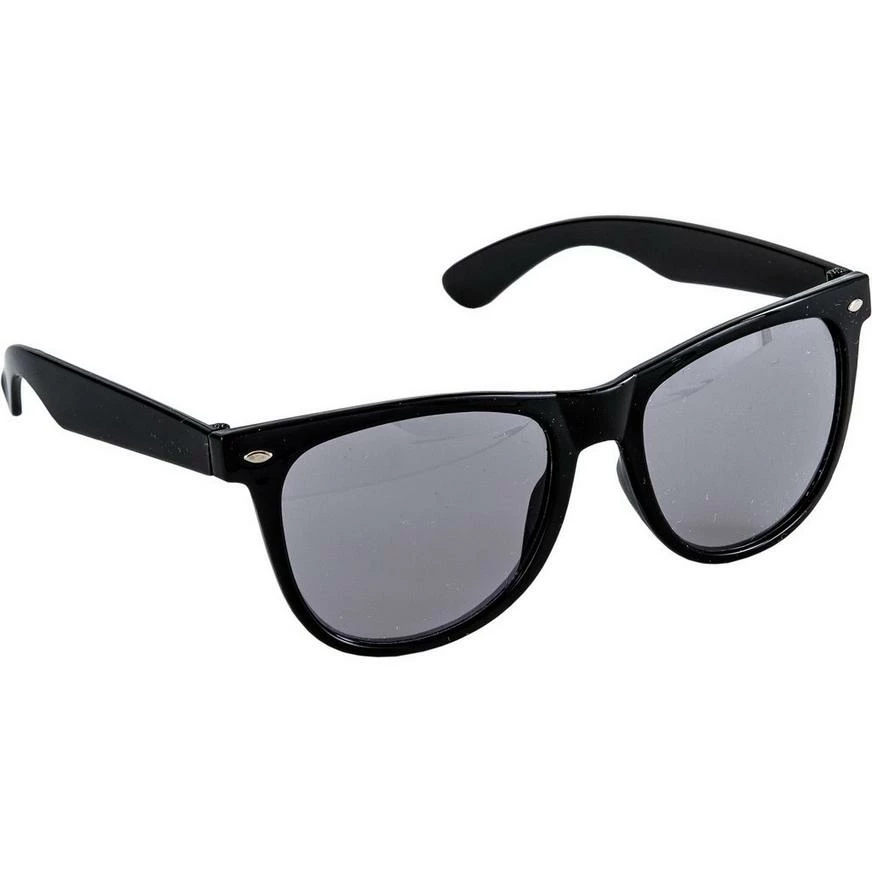 Black Classic Sunglasses 4 Black Classic Sunglasses - Image 2