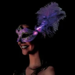 AMSCAN Adult Lavender & Gold Glitter Masquerade Mask With Light-Up Feathers 7 AMSCAN Adult Lavender & Gold Glitter Masquerade Mask With Light-Up Feathers -Cosplay Store 2024 942057 02